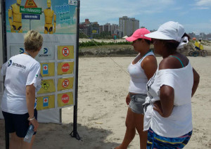 Detran faz ações educativas e atendimento na praia de Guaratuba